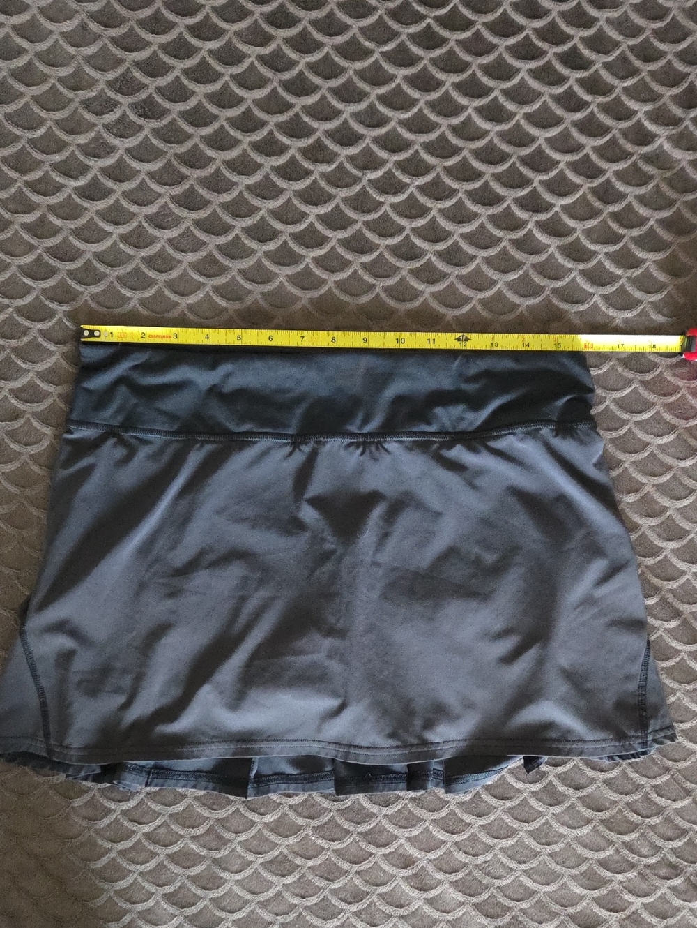 G458. Lululemon Run: Pace Setter Skirt in Black - Size 8 - Picture 7 of 11